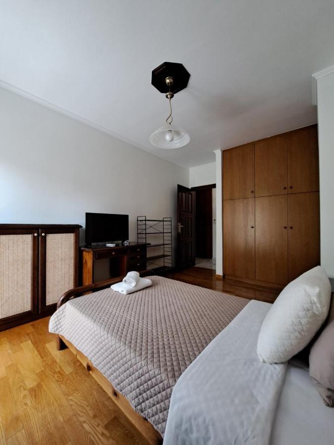 Seaview Flora'S Luxury Apartment-300Meters From The Beach Resmo Dış mekan fotoğraf
