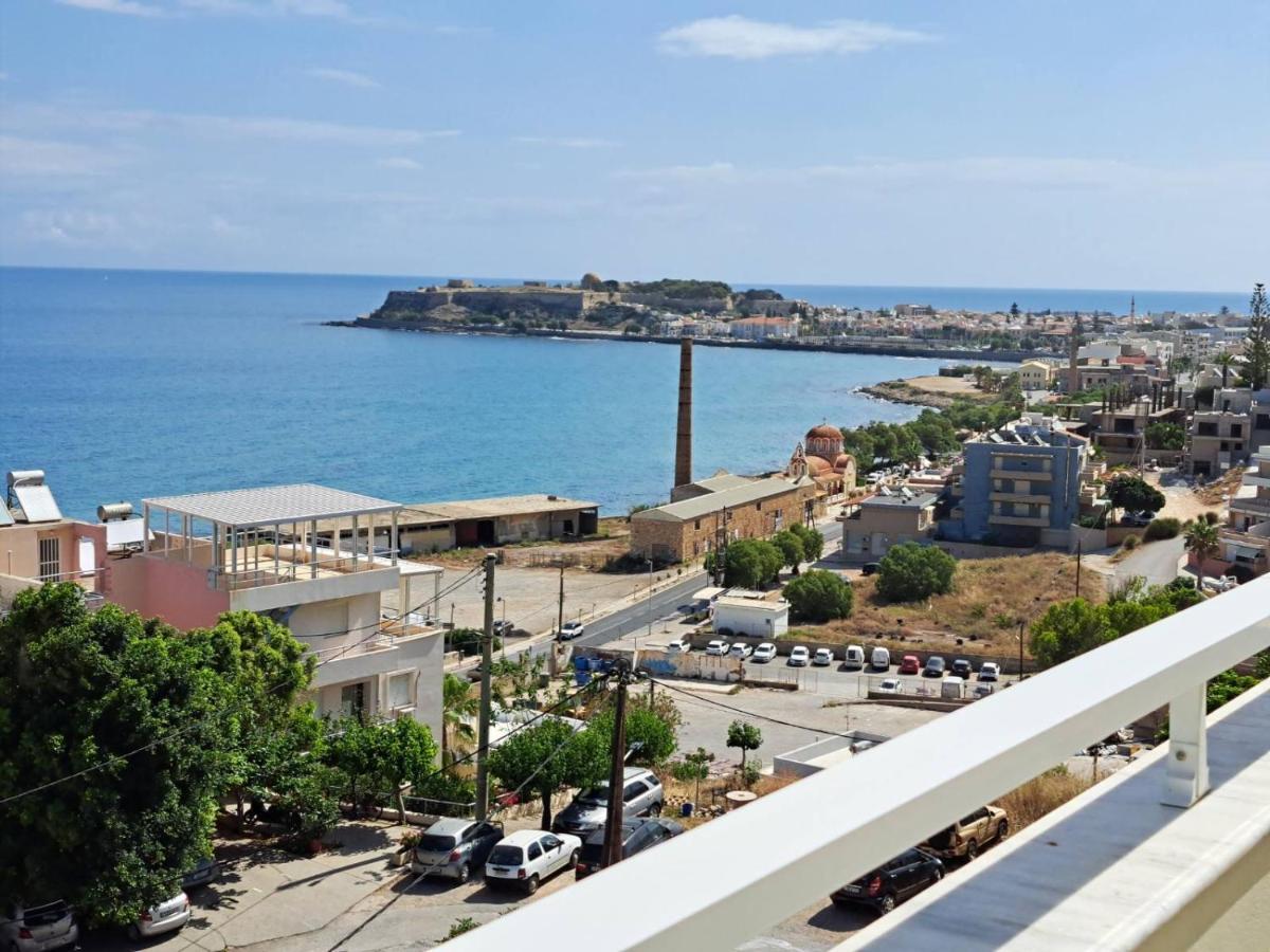 Seaview Flora'S Luxury Apartment-300Meters From The Beach Resmo Dış mekan fotoğraf