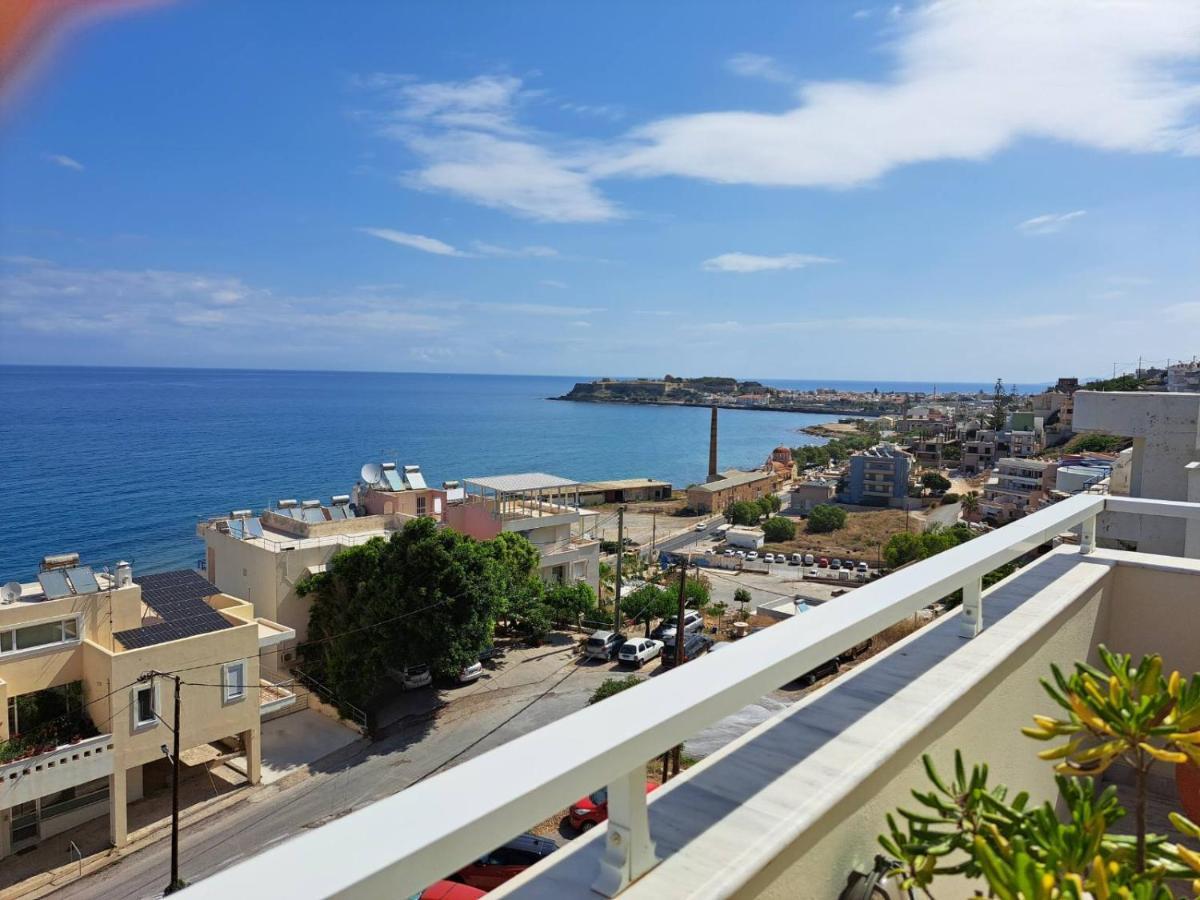 Seaview Flora'S Luxury Apartment-300Meters From The Beach Resmo Dış mekan fotoğraf