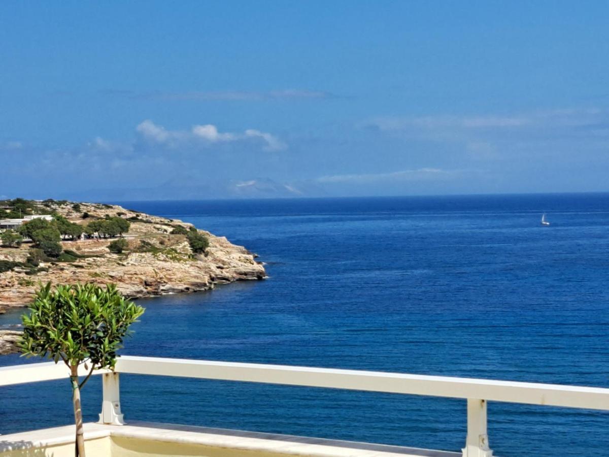 Seaview Flora'S Luxury Apartment-300Meters From The Beach Resmo Dış mekan fotoğraf