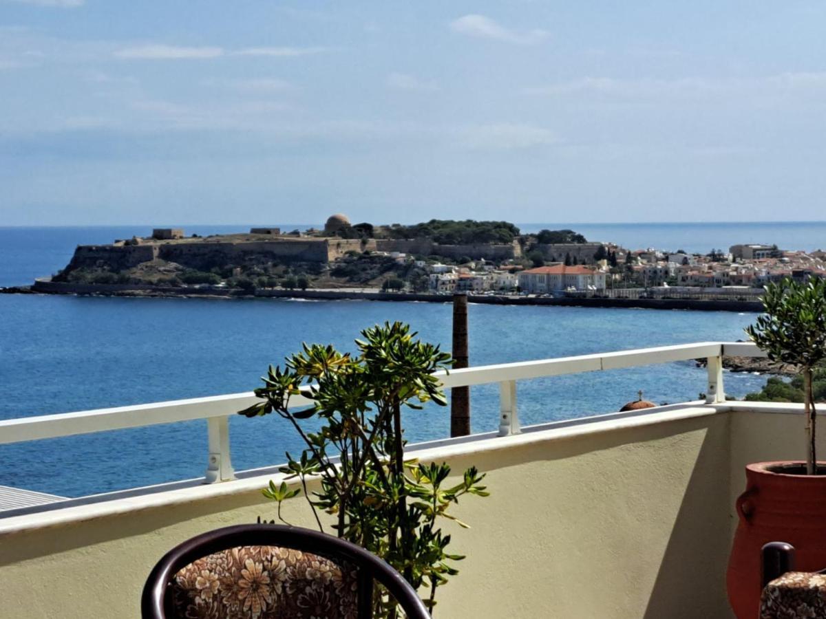 Seaview Flora'S Luxury Apartment-300Meters From The Beach Resmo Dış mekan fotoğraf
